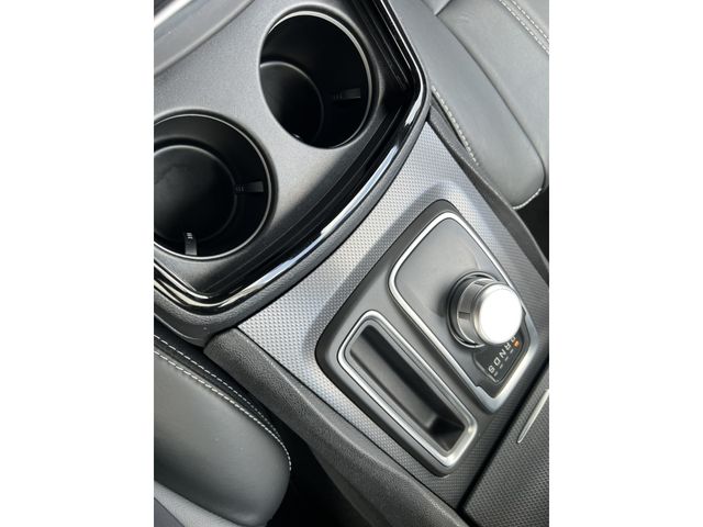 CHRYSLER 300 2015 Image 31