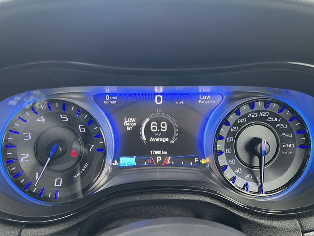 CHRYSLER 300 2015 Image 31