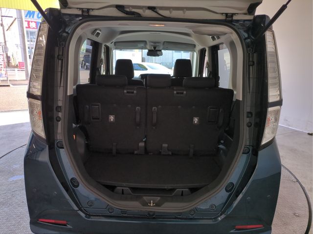 TOYOTA TANK 2018 Image 31