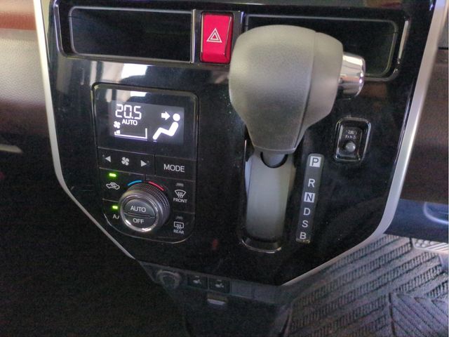 TOYOTA TANK 2018 Image 31