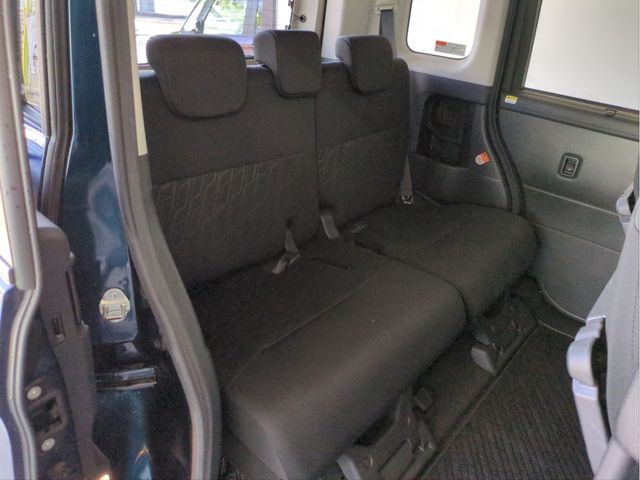 TOYOTA TANK 2018 Image 31