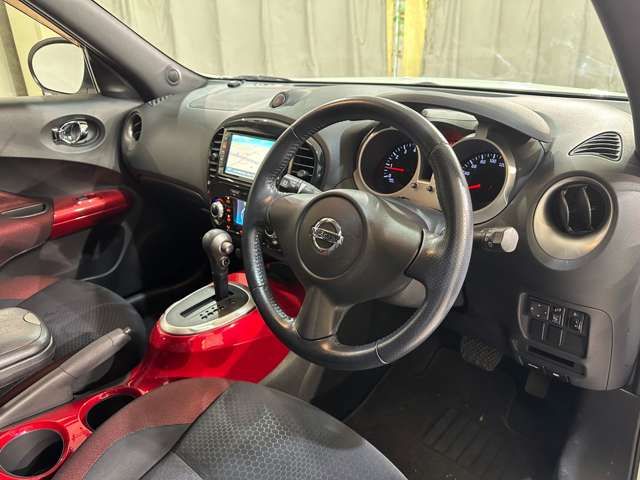 NISSAN JUKE 2012 Image 31