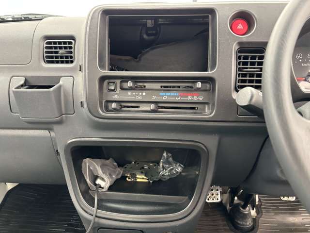 DAIHATSU HIJET TRUCK 4WD 2008 Image 31