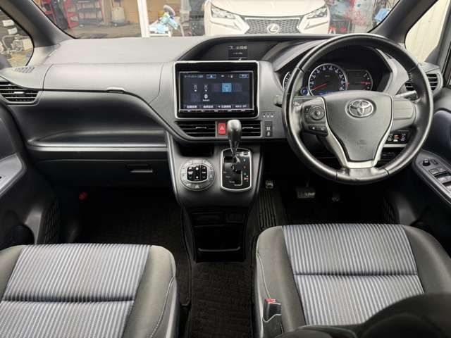 TOYOTA NOAH 4WD 2016 Image 31