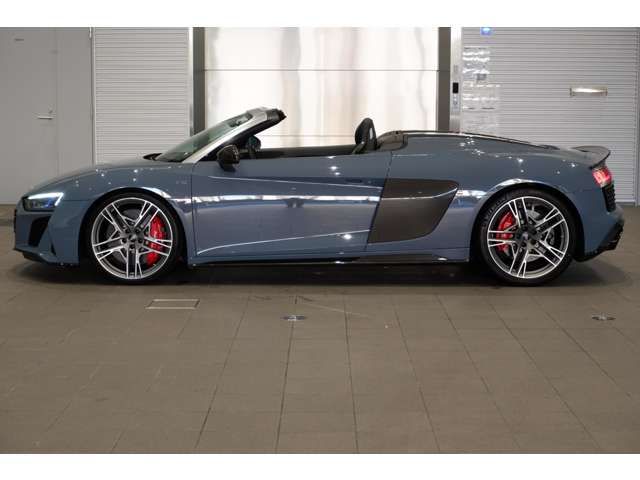 AUDI R8 SPYDER 2021 Image 31