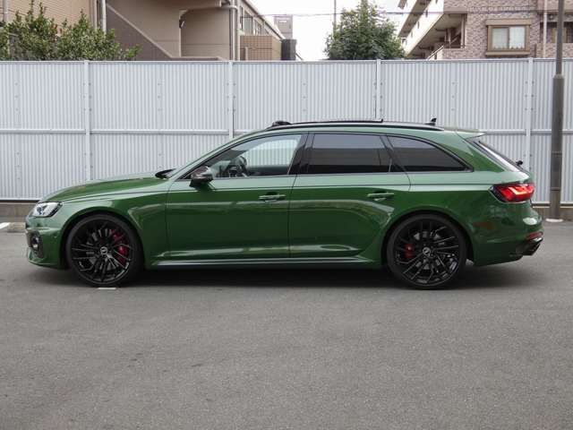 AUDI RS4 AVANT 2021 Image 31