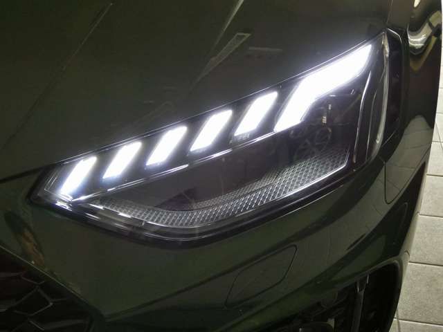 AUDI RS4 AVANT 2021 Image 31