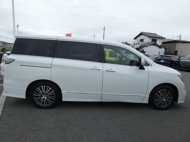 NISSAN ELGRAND 2021 Image 31