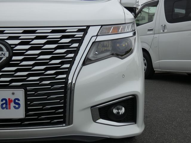 NISSAN ELGRAND 2021 Image 31