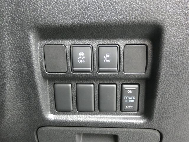 NISSAN ELGRAND 2021 Image 31