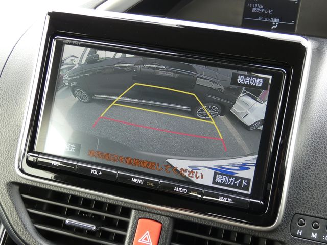 TOYOTA VOXY 2017 Image 31