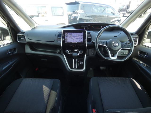 NISSAN SERENA  S-HYBRID 2017 Image 31