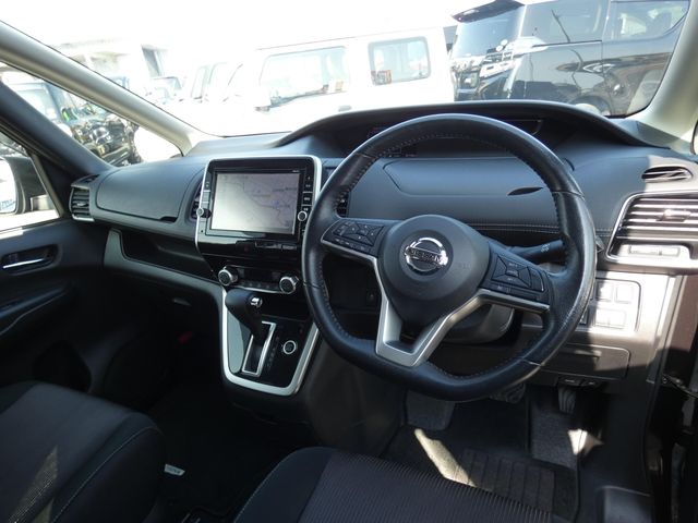 NISSAN SERENA  S-HYBRID 2017 Image 31