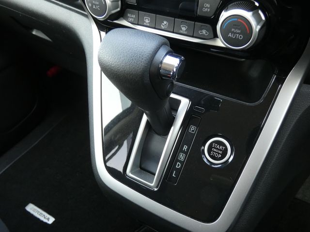 NISSAN SERENA  S-HYBRID 2017 Image 31