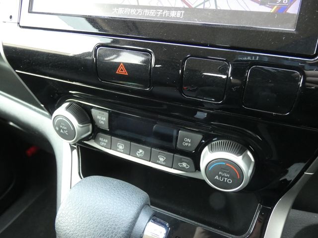 NISSAN SERENA  S-HYBRID 2017 Image 31