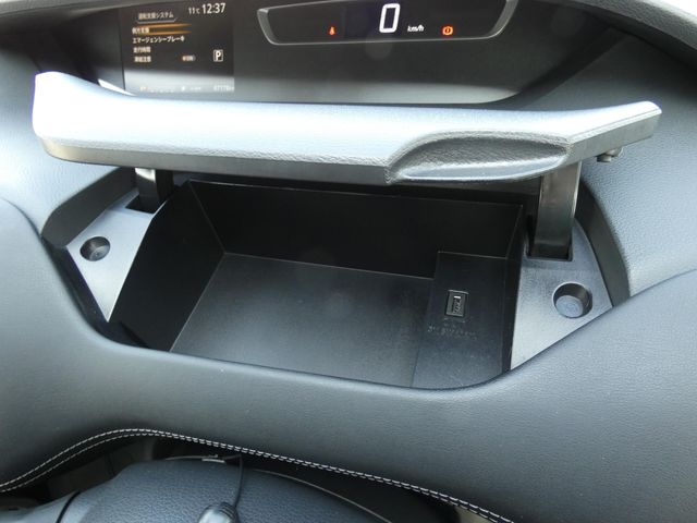 NISSAN SERENA  S-HYBRID 2017 Image 31