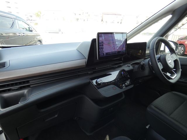 NISSAN SERENA  WG 2023 Image 31