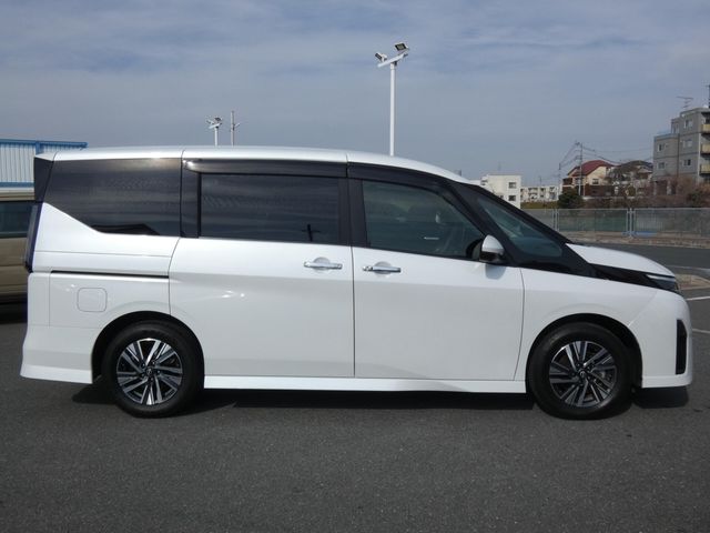 NISSAN SERENA  WG 2023 Image 31