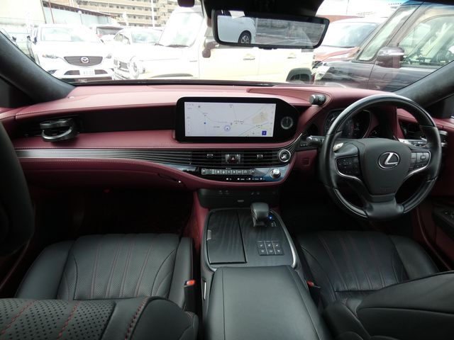 TOYOTA LEXUS LS500 2023 Image 31