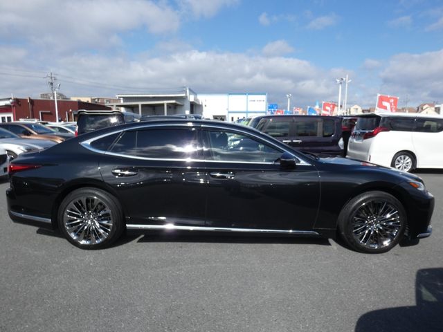TOYOTA LEXUS LS500 2023 Image 31
