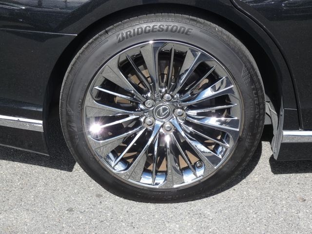 TOYOTA LEXUS LS500 2023 Image 31