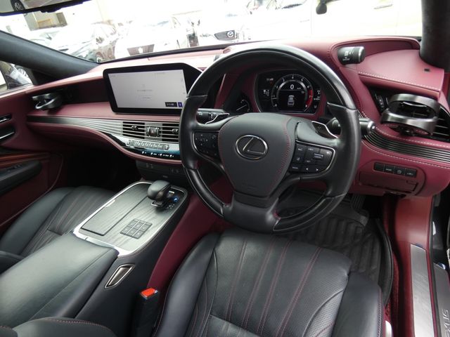 TOYOTA LEXUS LS500 2023 Image 31