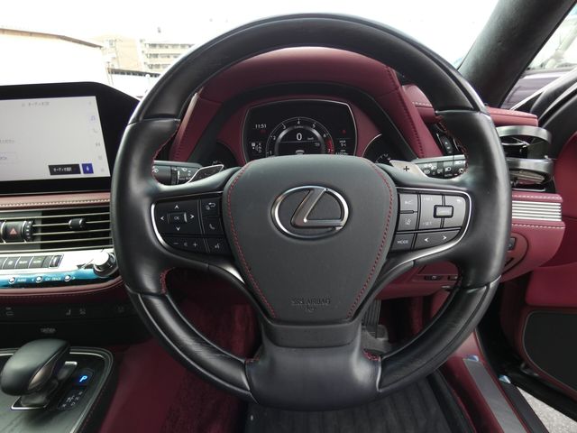 TOYOTA LEXUS LS500 2023 Image 31