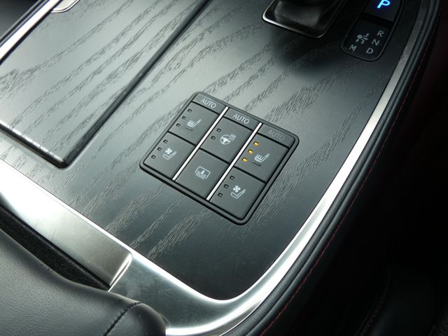 TOYOTA LEXUS LS500 2023 Image 31