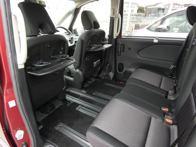 NISSAN SERENA  S-HYBRID 2017 Image 31