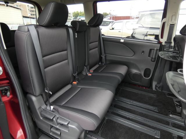 NISSAN SERENA  S-HYBRID 2017 Image 31