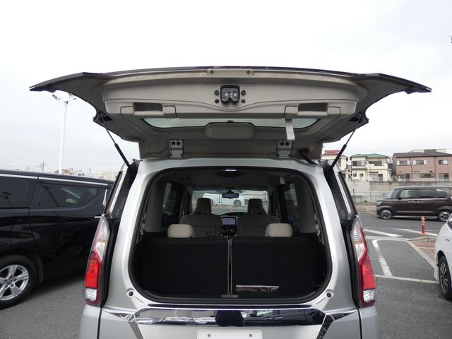 NISSAN SERENA  S-HYBRID 2019 Image 31