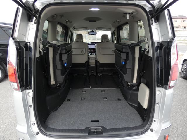 NISSAN SERENA  S-HYBRID 2019 Image 31