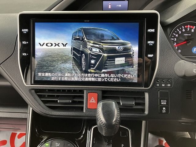 TOYOTA VOXY 4WD 2019 Image 31