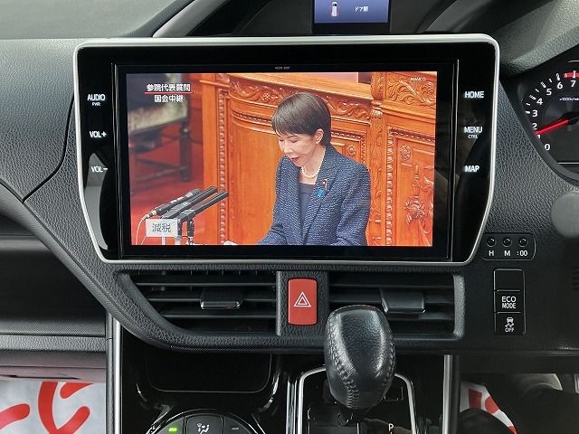 TOYOTA VOXY 4WD 2019 Image 31