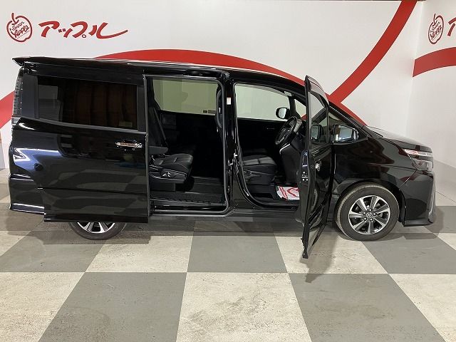 TOYOTA VOXY 4WD 2019 Image 31