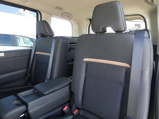 NISSAN SERENA  WG 2025 Image 31