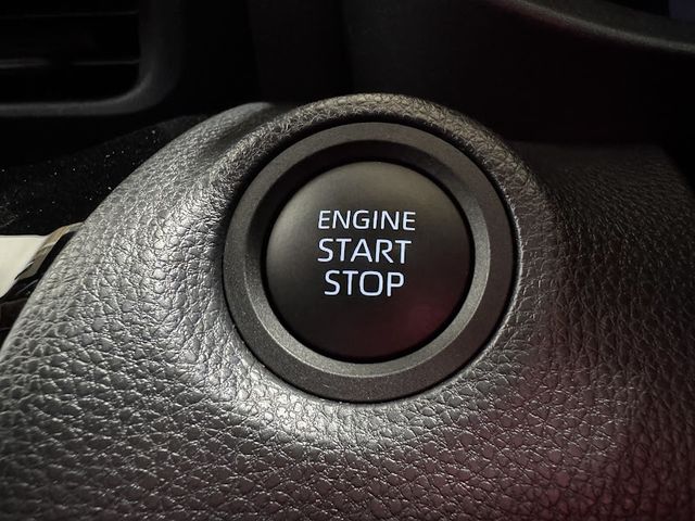 TOYOTA YARIS CROSS 2025 Image 31