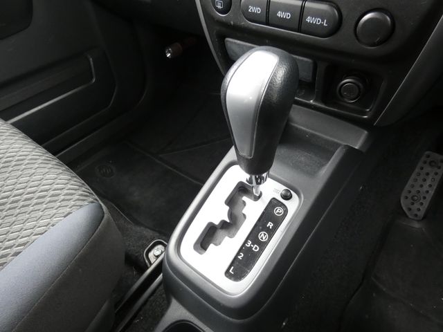 SUZUKI JIMNY 4WD 2016 Image 31