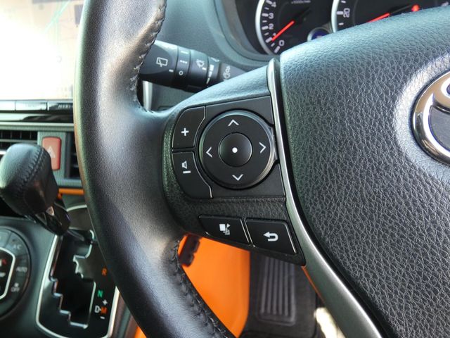 TOYOTA VOXY 2014 Image 31