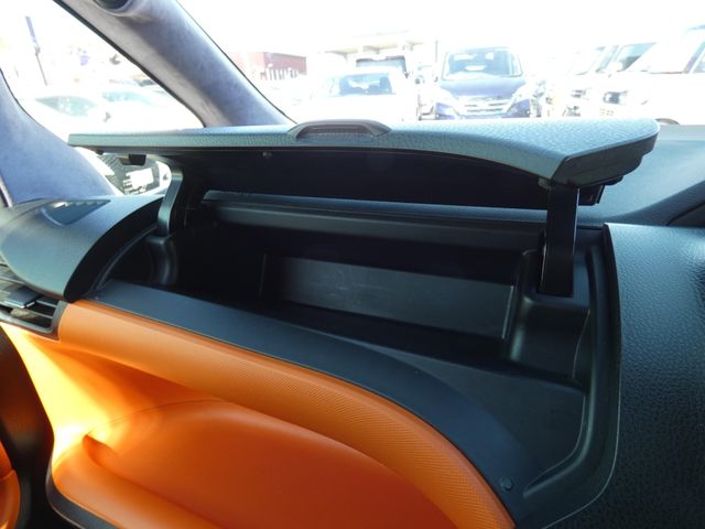 TOYOTA VOXY 2014 Image 31