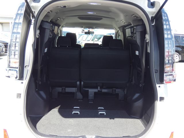 TOYOTA VOXY 2014 Image 31