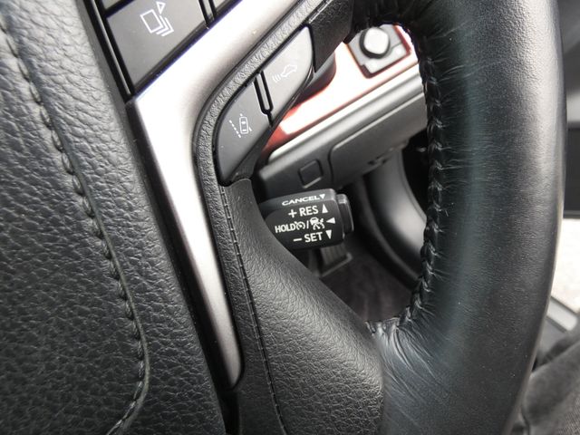 TOYOTA CROWN MAJESTA HYBRID 2017 Image 31