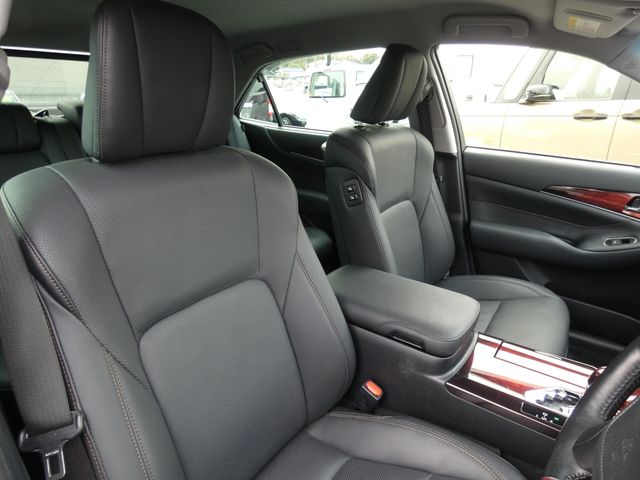 TOYOTA CROWN MAJESTA HYBRID 2017 Image 31