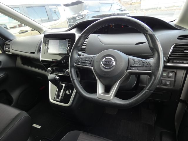 NISSAN SERENA  S-HYBRID 2017 Image 31