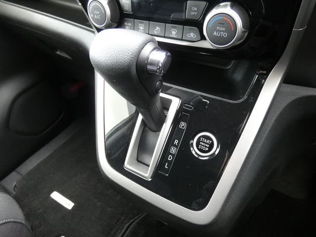 NISSAN SERENA  S-HYBRID 2017 Image 31