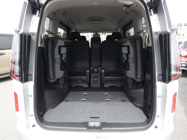 NISSAN SERENA  WG 2023 Image 31