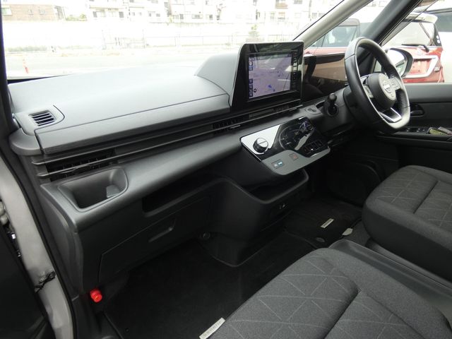 NISSAN SERENA  WG 2023 Image 31