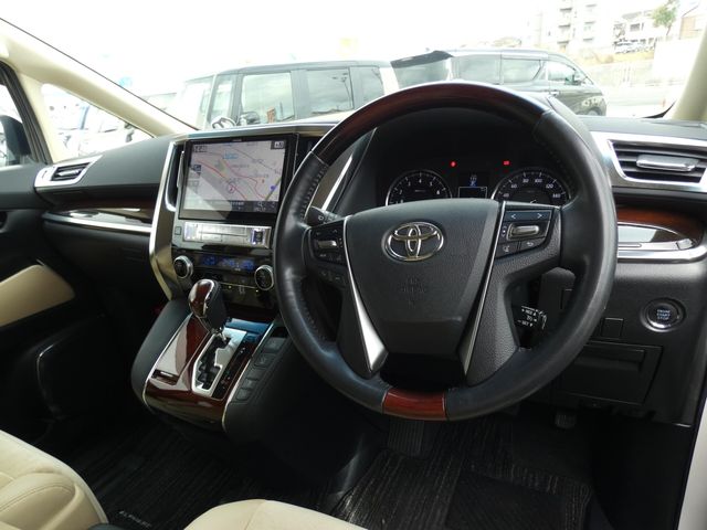 TOYOTA ALPHARD 2015 Image 31