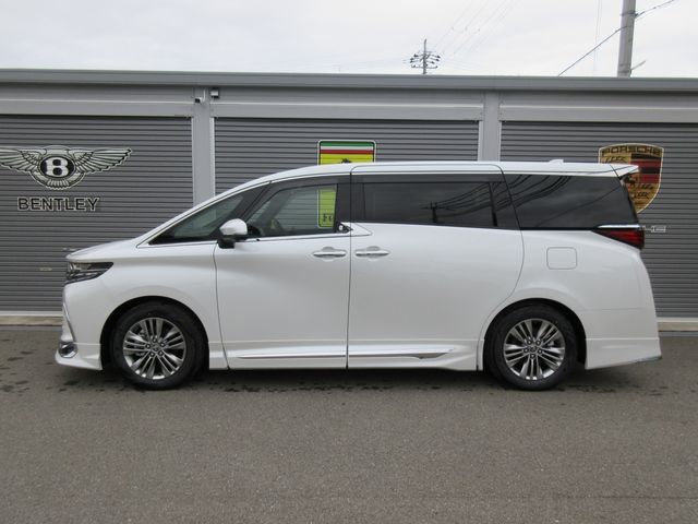 TOYOTA ALPHARD HYBRID 2026 Image 31