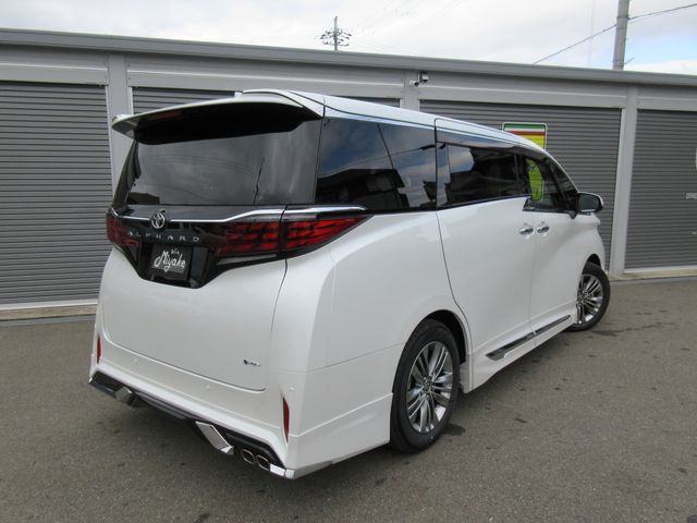 TOYOTA ALPHARD HYBRID 2026 Image 31